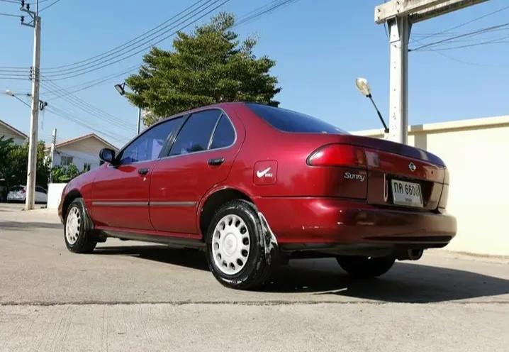 Nissan Sunny B14 สีแดง 4