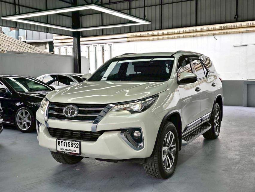 (แจ้งรหัสรถ WMT5652) Toyota Fortuner 2.4V 4WD ปี 2019 รูปที่ 4