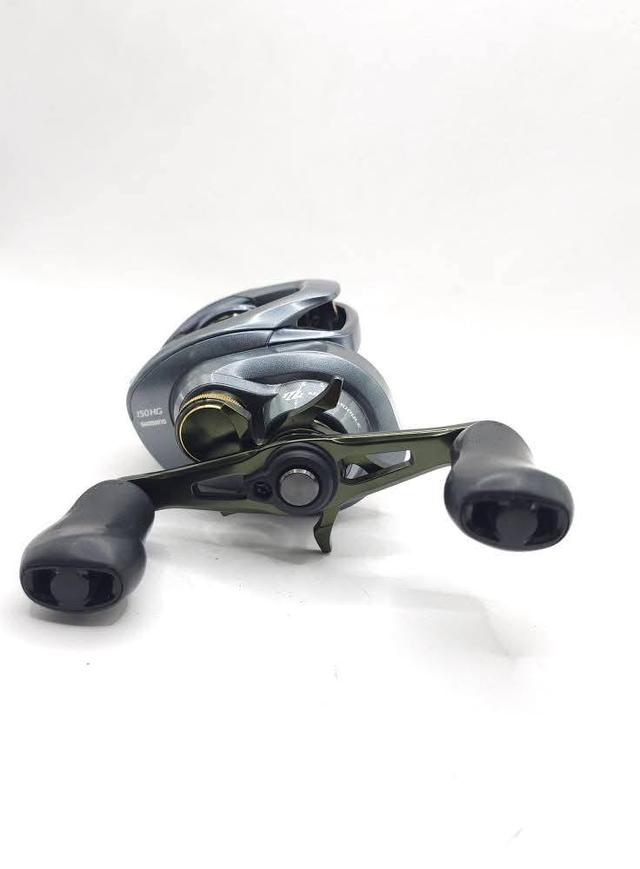 Shimano​ Curado DC 150HG รอบ 7.4ขวา กล่องครบ แต่งใส่คลิกเสียงปลาลากPintowat สภาพสวยมีรอยการใช้งานตามรูป หมุนลื่นๆเนียนๆชิฟวี๊ดๆ สายช่อน ชะโดจัดไปครับค 2