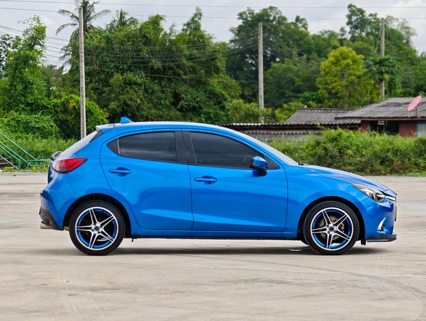 MAZDA 2 SKYACTIVE Hatch 4dr Sports Standard Auto 6sp FWD 1.3i (เบนซิน) ปี 16 สีน้ำเงิน  เกียรออโต้  6