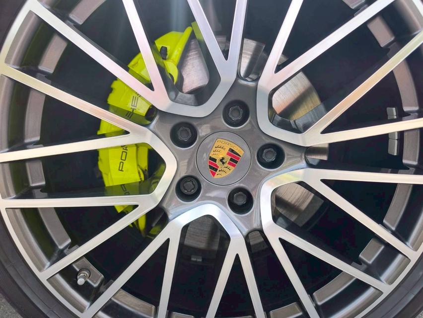 รหัสรถ KPV666 2022 PORSCHE CAYENNE 3.0 HYBRID COUPE สี  Crayon 16