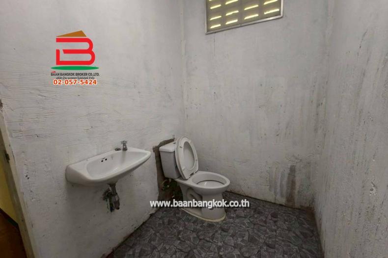 บ้านเดี่ยว หมู่บ้าน มัณฑวรรณ ซอยสายไหม 37 เนื้อที่ 48.3 ตารางวา ใกล้ตลาดเอซี.สายไหม เขตสายไหม 11