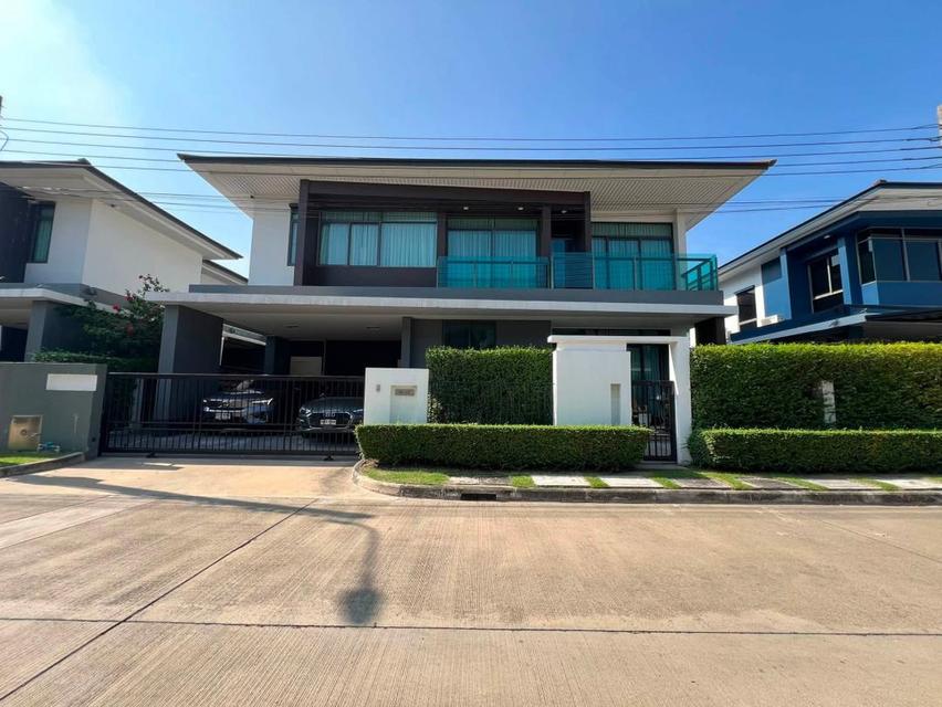 MHR238 ทำเลดีกรุงเทพกรีฑา! ปล่อยเช่าบ้านเดี่ยวหรู เศรษฐสิริ กรุงเทพกรีฑา เนื้อที่ 69 ตร.วา 4 ห้องนอน 4 ห้องน้ำ จอดรถ 2 คัน พร้อม EV Charger 1
