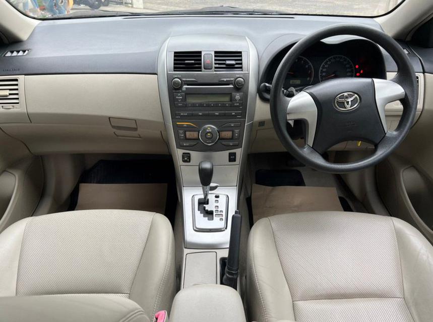  Toyota Corolla Altis 1.8 E Sedan AT 2012 6