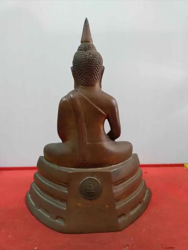 หลวงพ่อโสธรหน้าตัก5นิ้วออกวัดไผ่เงิน2506 รูปที่ 2