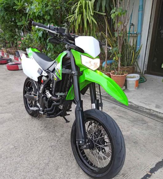 Kawasaki D-Tracker สีเขียว 2