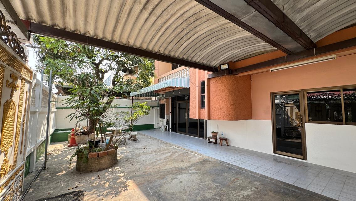 ขายบ้านเดี่ยวพร้อมอยู่ (เจ้าของขายเอง) ห่างจากถนนพระราม2 เพียง 100 เมตร เดินทางสะดวก! ทำเลทอง 6