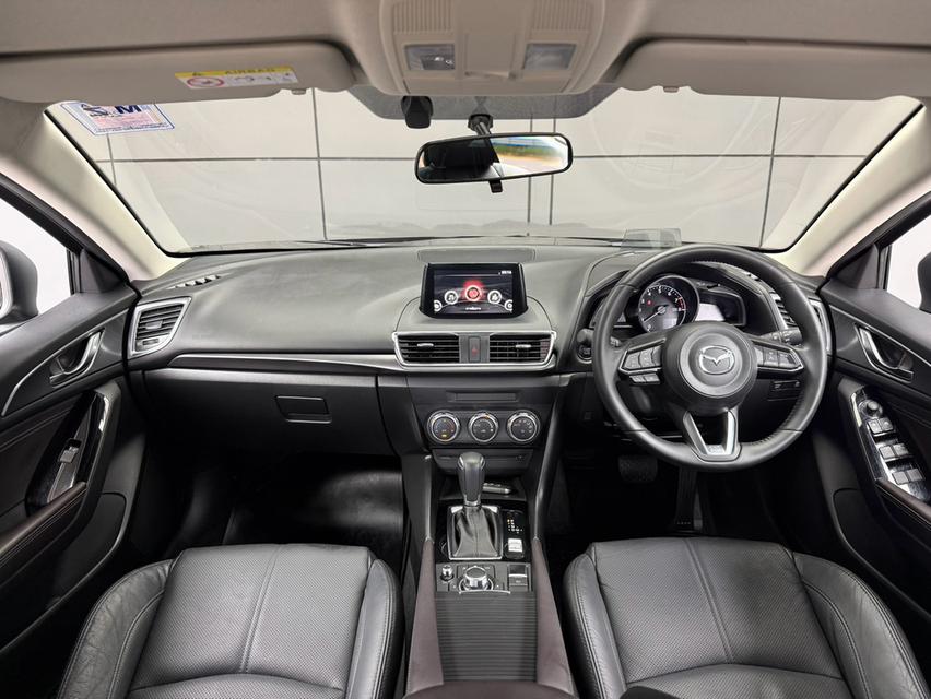 MAZDA MAZDA3, 2.0 SP โฉม ปี14-19 4Dr สีเทาตัวท็อป เบนซิน มือเดียวป้ายแดง ปี 2016จด2017🚀🚀 ไมล์แท้ 108,301 km.️✅ รๅคๅ 378,000 บาท🏦🏦 ผ่อน 7,471 บาท รูปที่ 8