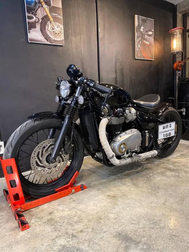 Triumph Bonneville Bobber 2017 2