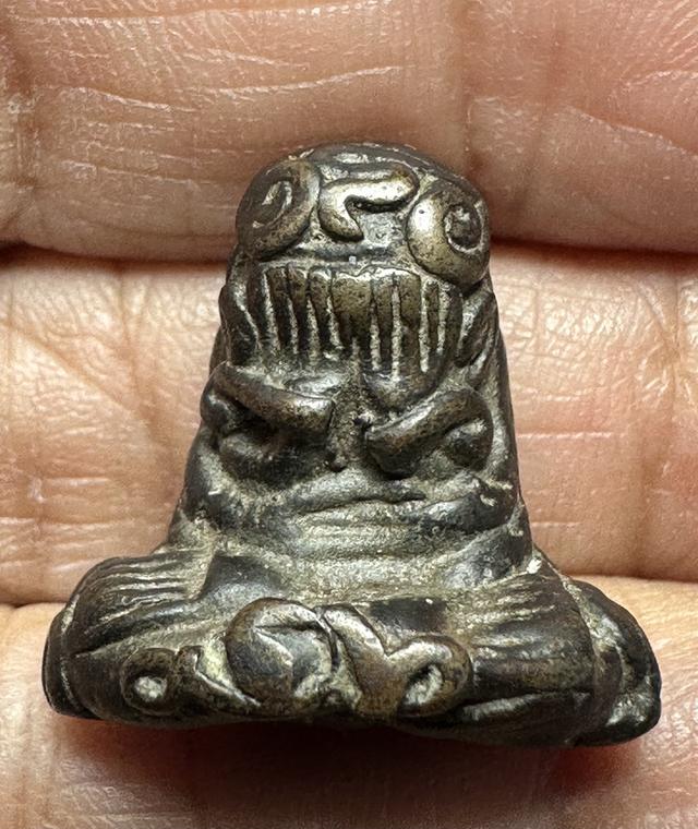 พระปิดตาเนื้อสัมฤทธิ์ ยันต์ยุ่ง พระผ่านการใช้ ไม่ทราบที่