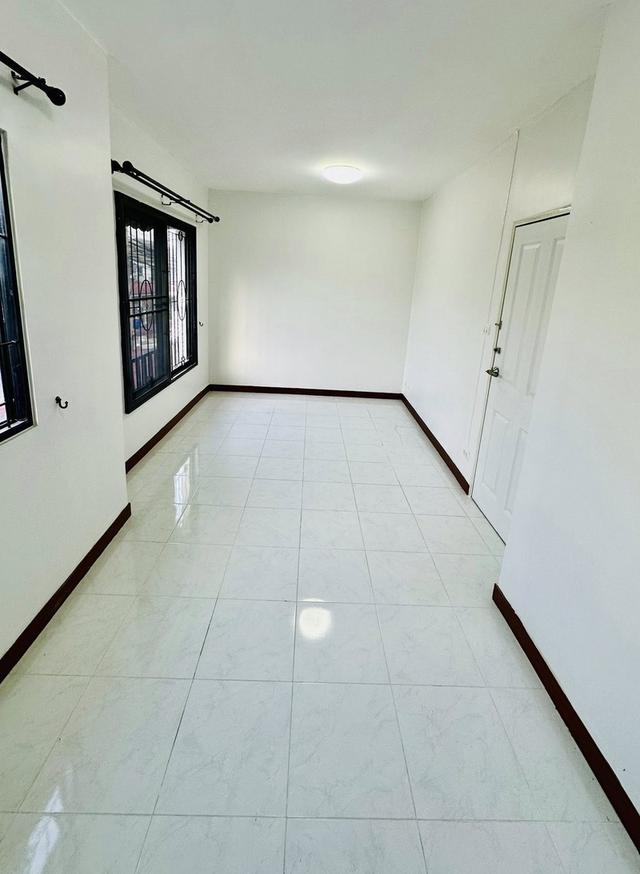 ขายถูก หมู่บ้านพฤกษา 52/2 สะพานขาว-คลองหลวง ติดถนนเมน ติดสวน 16