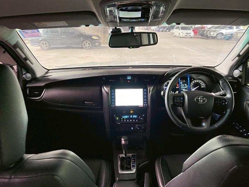 Toyota Fortuner 2.4V 4wd ปี21 11