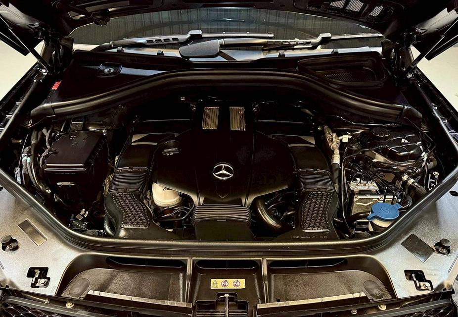 Mercedes-Benz GLE500e AMG Dynamic 4Matic (W166) ปี 2016 รูปที่ 15