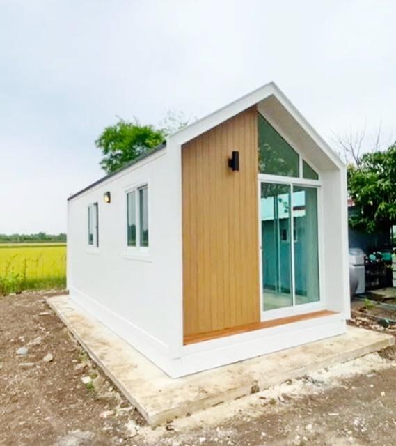 ปั๊มน้ำมัน Shell จตุโชติ 1.8 กม. ตลาดวงแหวนออเงิน 2.8กม. ถนนสายไหม 1.5 กม. จตุโชติ ขายบ้านน็อคดาวน์-ตู้คอนเทนเนอร์ สนามบ 1