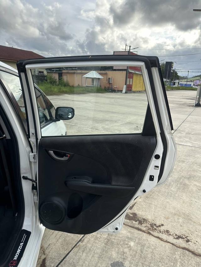 (แจ้งรหัสรถ BK5056) Honda Jazz 1.5 SV💥ปี2008💥 รูปที่ 9