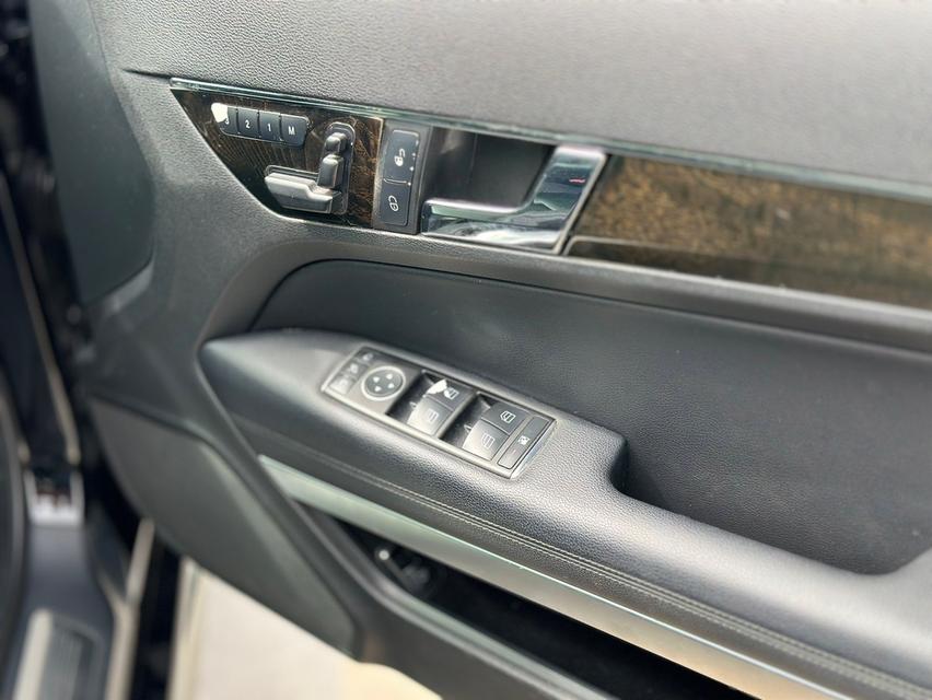 รหัสรถ PAT4034 BENZ E200 CGI COUPE AMG (W207) ปี 2013 เกียร์ 7 สปีด 8