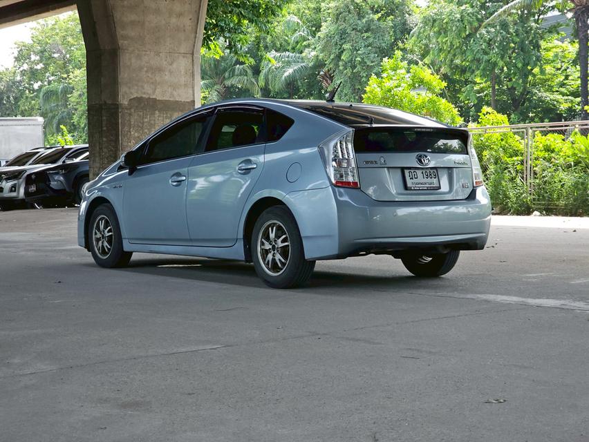 Toyota Prius Year 2012 6