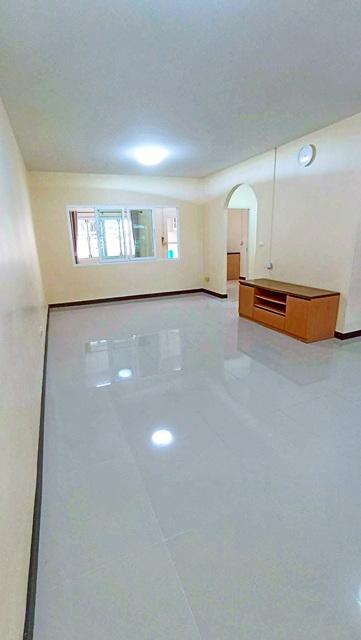 รร.เลิศหล้านานาชาติ 600 ม.เพชรเกษม77 โฮมโปร เพชรเกษม 1.2 กม. หนองแขม ให้เช่าบ้านทาวน์เฮาส์ 2 ชั้น หลังใหญ่ 20ตร.วา.160ตร 5