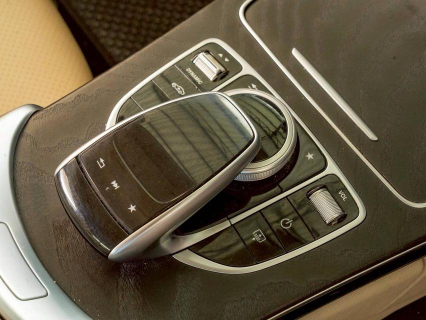 Mercedes-Benz c350e 2.0 Avantgarde Plugin Hybrid ปี จด 2018 7
