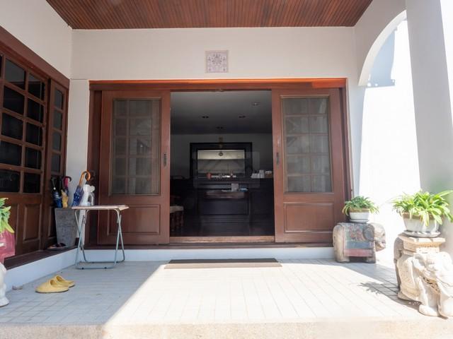 ขายบ้าน หมู่บ้าน นวธานี เสรีไทย ถนนเสรีไทย 59 Navatanee โครงสร้างแข็งแรง หันหน้าทิศใต้ ใกล้มอเตอร์เวย์ เข้าออกได้ทั้งเสรีไทย 15