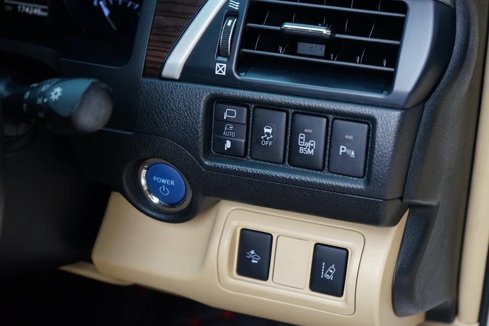 2015 CAMRY HYBRID 2.5HV PREMIUM 13
