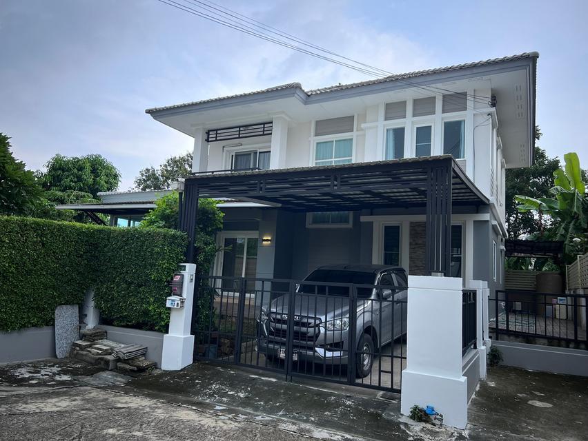 ขายบ้านเดี่ยวหลังมุม บรรยากาศดีร่มรื่น เงียบสงบ เนื้อที่กว่า 64 ตารางวา เข้าออกได้หลายทาง 3