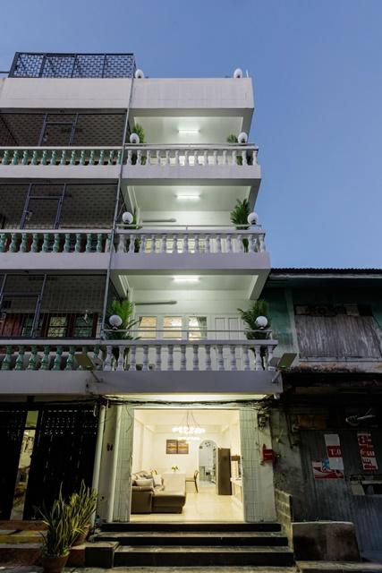 ให้เช่ากิจการห้องพักรายวัน Airbnb mrtสามยอด 199 เมตร เยาวราช 1.1 กม. บนถนนเจริญกรุง อาคารพาณิชย์ 4 ชั้น 4นอน 4น้ำ Guesth