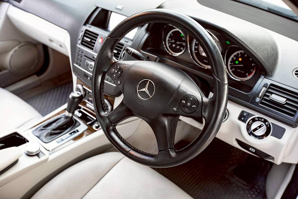 Benz C200 CGI BE สีดำ ปี 2011 สีเทา 13