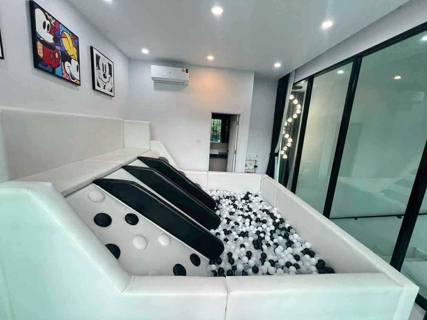 For rent pool villa Pattaya Najomtien can walk to the beach 13