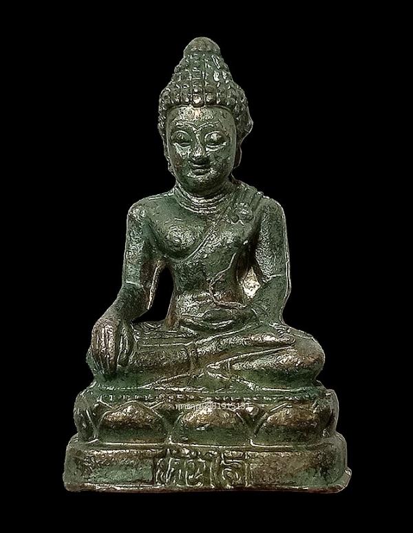 รูปหล่อหลวงพ่อทันใจ วัดพลวง จ.จันทบุรี