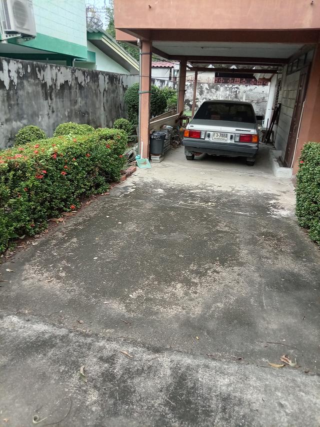 หมู่บ้านเสรี1หลังเดอะไนท์พระราม9 3