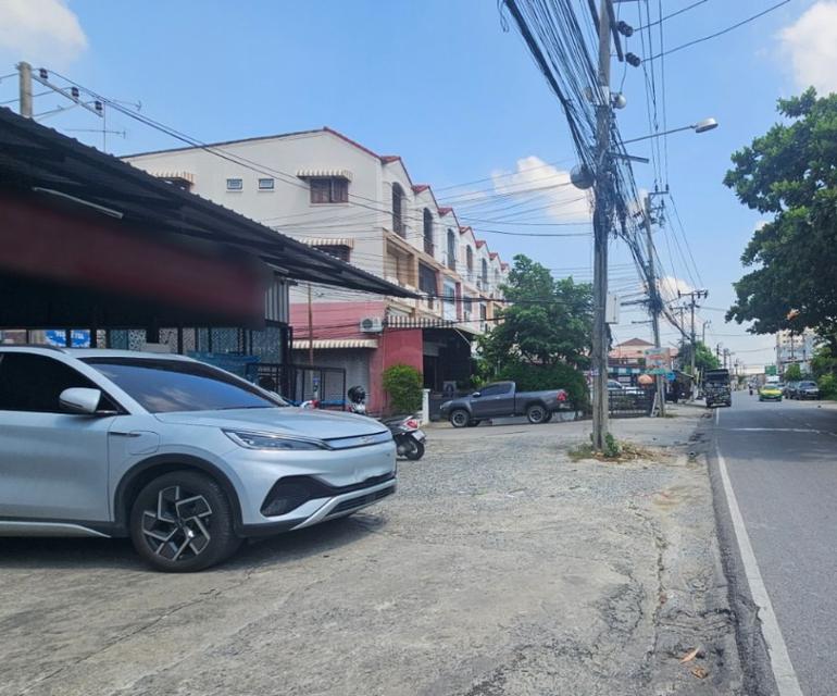 อาคารพาณิชย์ : บางพลี สมุทรปราการ ที่ตั้ง : ต.บางโฉลง อ.บางพลี จ.สมุทรปราการ 3