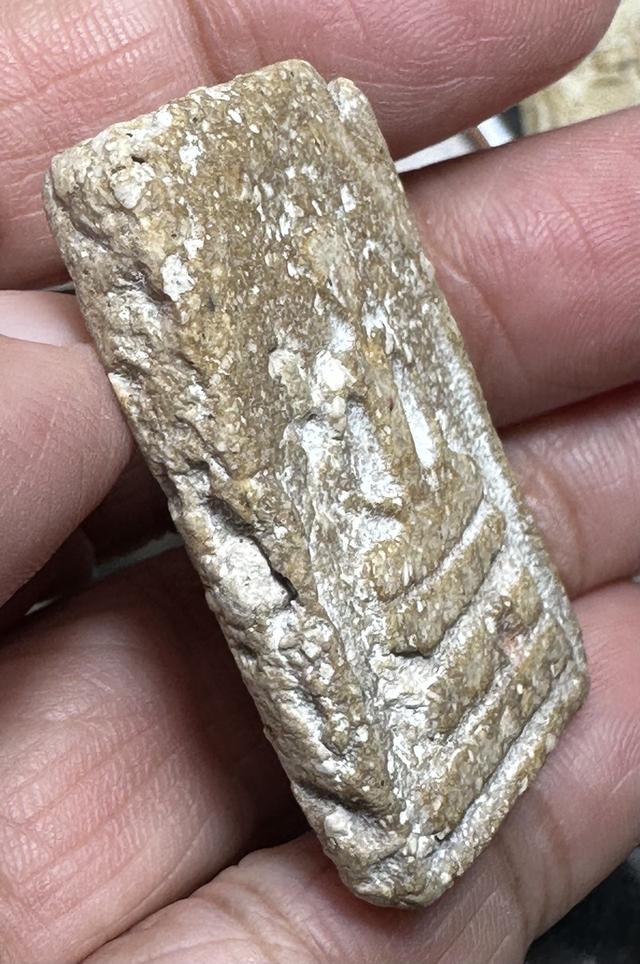 พระสมเด็จพิมพ์ใหญ่ เนื้อเก่ามีมวลสารเป็นก้อน 3