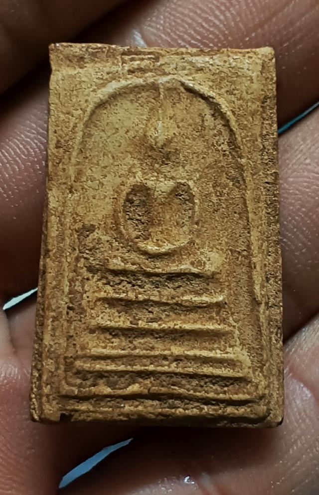 พระสมเด็จเก่าจากหิ้ง