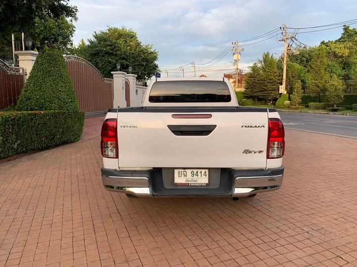 TOYOTA HILUX HERO 2020 สีขาว 2