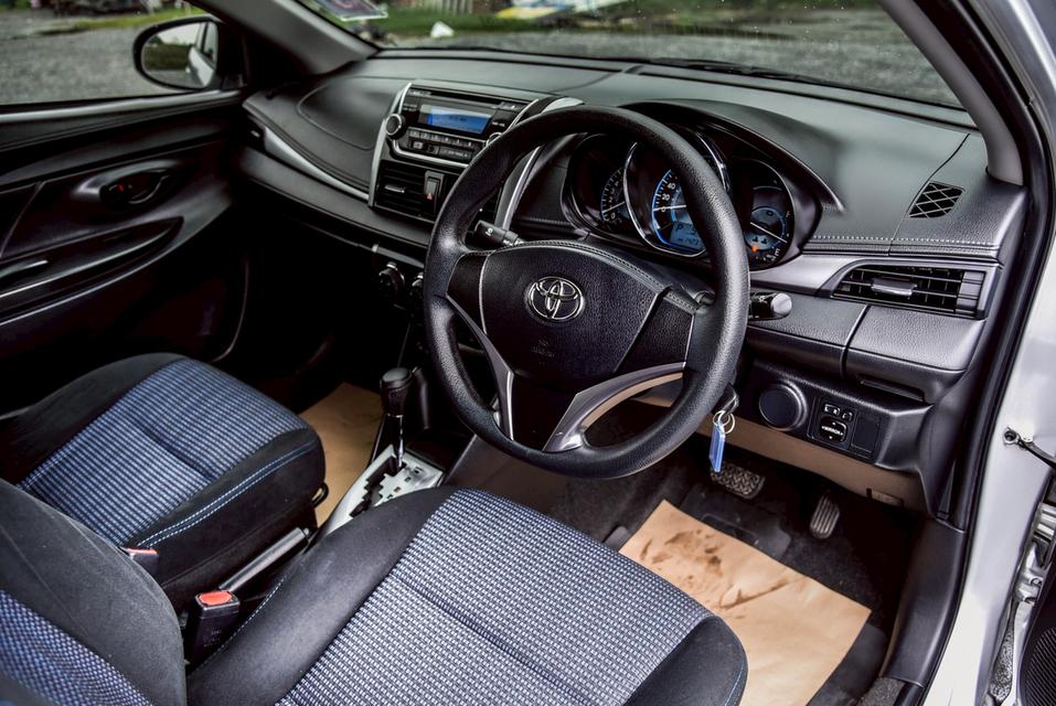 รหัสรถ CBL2307 TOYOTA VIOS 1.5 E AT 2016 7