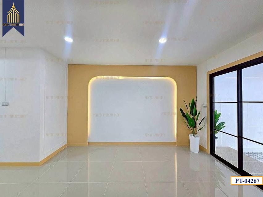 ขาย ทาวน์เฮ้าส์ บัวทองธานี บางบัวทอง ตกแต่งใหม่ ฟรีโอน 7