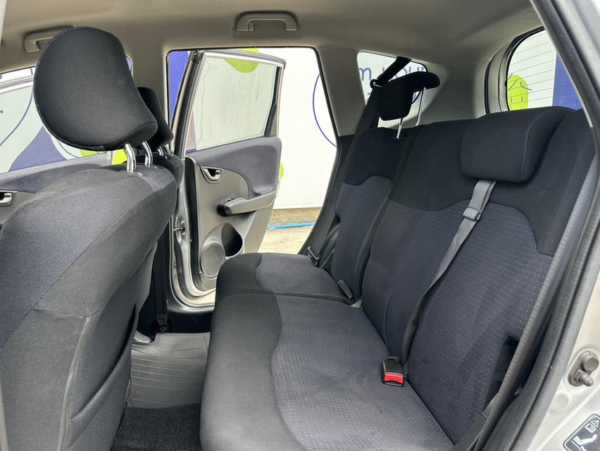 Honda Jazz 1.5 V /AT ปี 2008  12