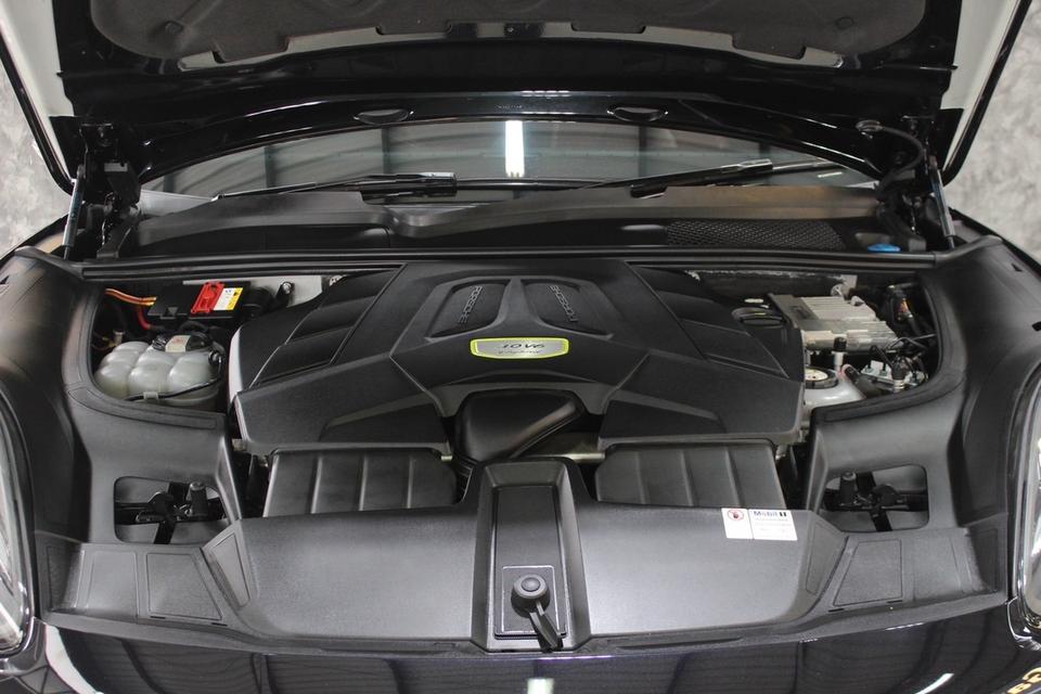 รหัสรถ JRS9431 เข้าใหม่กับ Porsche Cayenne E Hybrid 2019  9