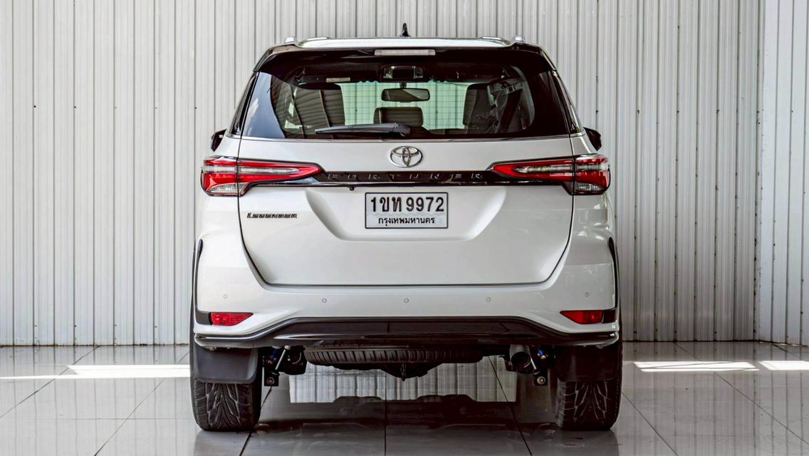 TOYOTA FORTUNER 2.4 LEGENDER BLACK TOP ปี 2020 สีขาว ดำ โฉม ปี15-ปัจจุบัน รูปที่ 5