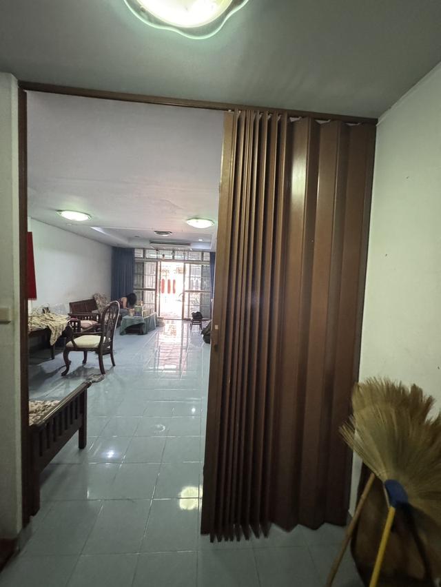 หมู่บ้านไพโรจน์ ซอยบางนา-ตราด 27 11