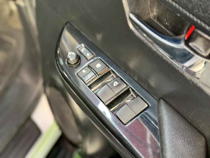 TOYOTA REVO 2.4 MID PRERUNNER DOUBLECAB ปี2021เกียร์ออโต้ ออพชั่นแน่นๆ พร้อมใช้งาน 8