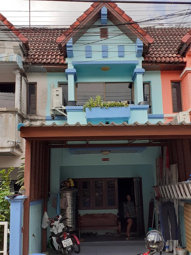 ให้เช่าทาวเฮ้าส์ ม.โชคชัยปัญจทรัพย์ ซ.รามคำแหง 184 ใกล้โรงเรียนร่วมฤดีวิเทศศึกษา 1