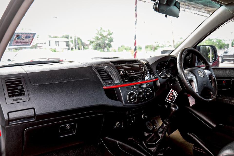 TOYOTA VIGO 2.5 E TRD ปี 2014 14