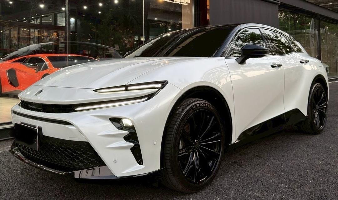 Toyota Crown Sport 2024