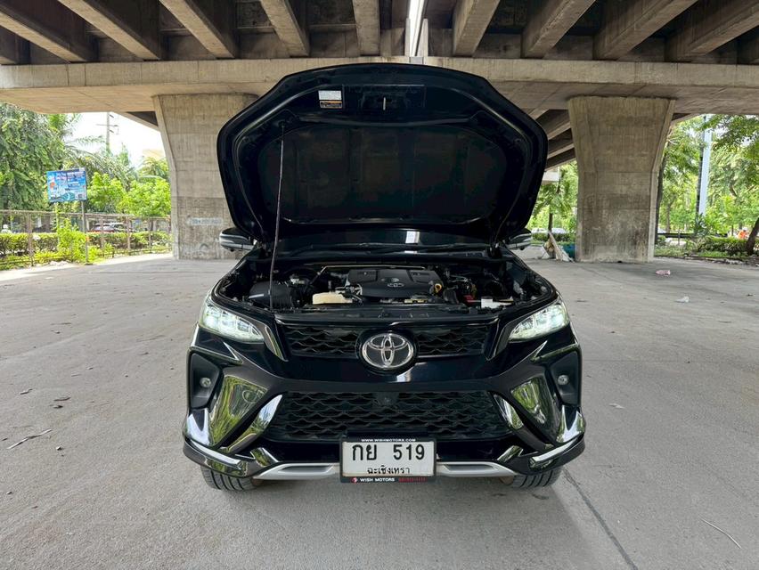 ขายรถ Toyota Fortuner Legender 2.4 2WD ปี 2022 สีดำ เกียร์ออโต้ 17