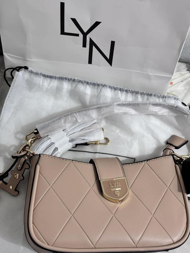 กระเป๋า Lyn มือ2 ยังไม่ผ่านการใช้งาน รูปที่ 2
