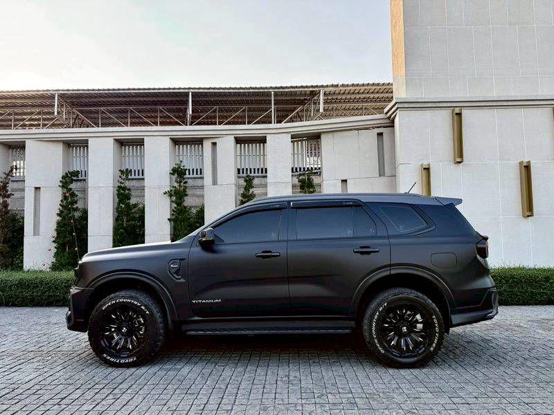 FORD EVEREST 2.0 THAITANIUM PLUS 2WD 5