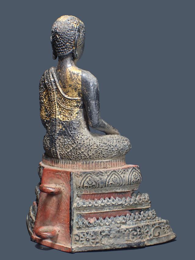 พระพุธปบูชาฐานกว้าง5นิ้วสู้ง6นิัวครับเก่ามาก รูปที่ 4