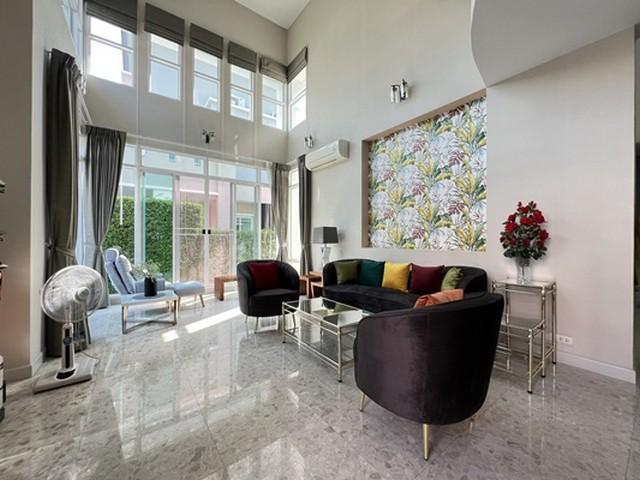 ขายบ้านเดี่ยวหรู 3 ชั้น Grand Bangkok Boulevard รามอินทรา พื้นที่ 95 ตร.ว. 5 ห้องนอน สภาพดี ตกแต่งสวย พร้อมอยู่ ใกล้BTS 4